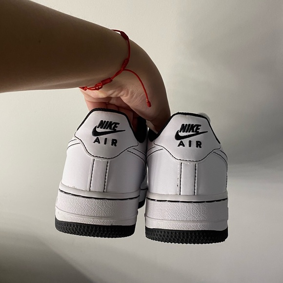 Nike Air Force 1 “black and white contrast stitch” - Picture 4 of 6